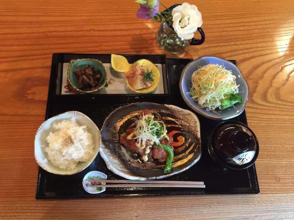 Oyado Sato *
